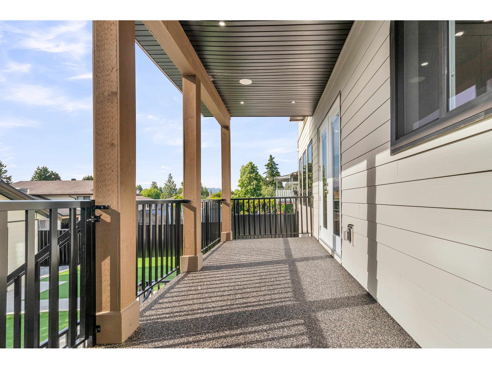 Property at 9087 112 STREET image 4
