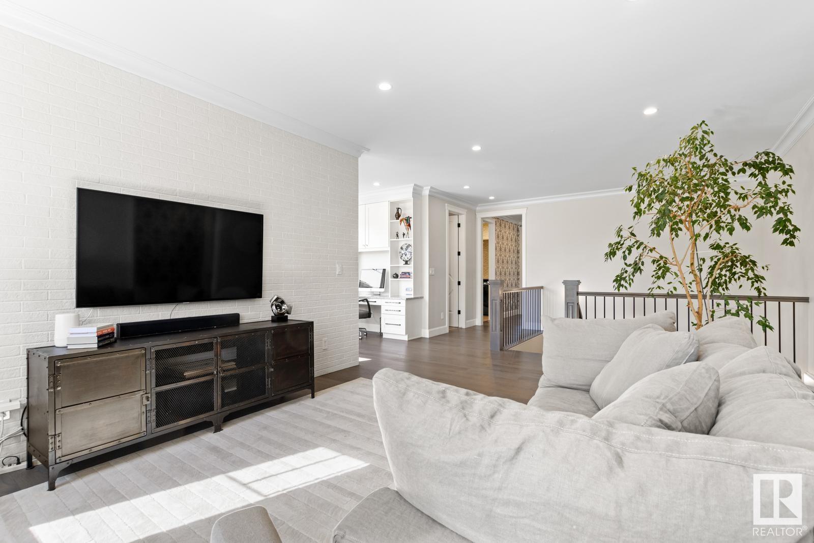 Property at 7216 156 ST NW image 2