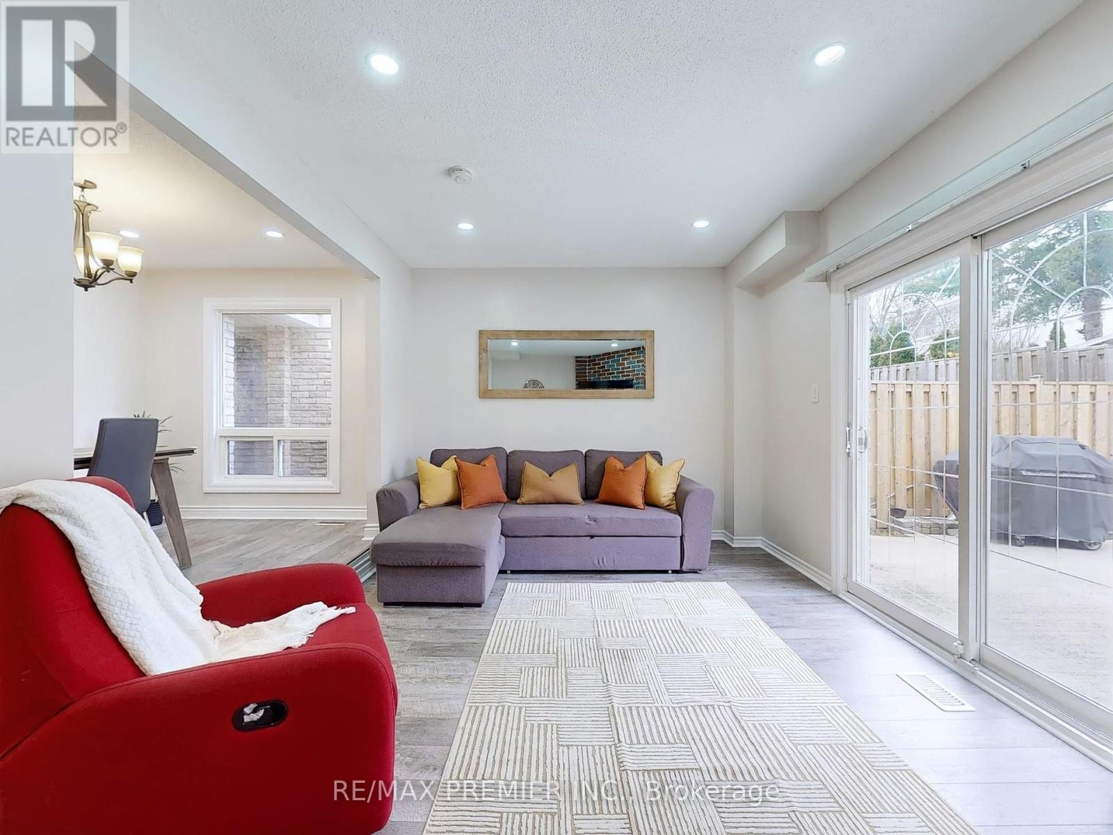 Property at 2683 ROMARK MEWS image 2