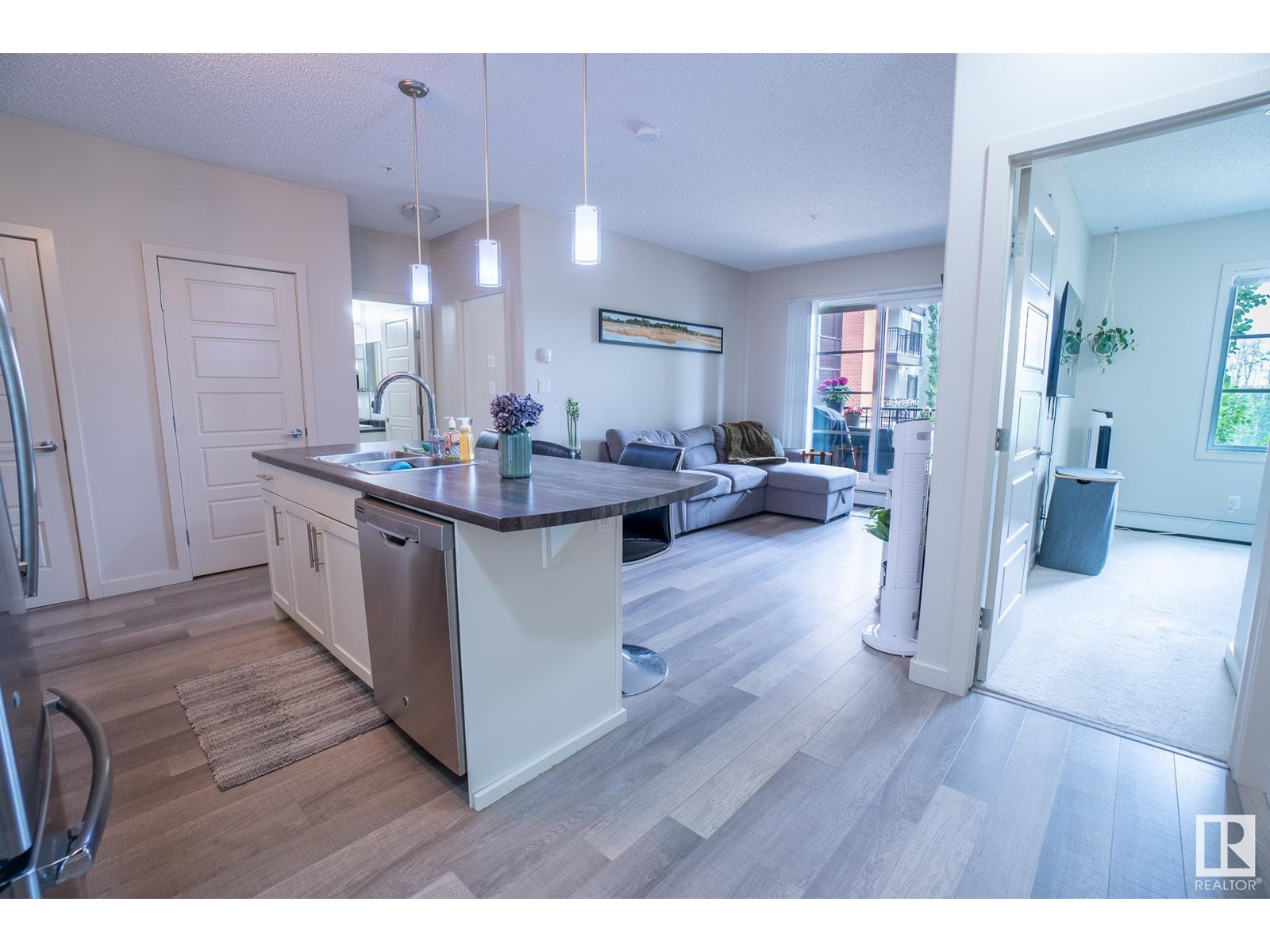 Property at #208 1144 Adamson DR SW SW image 4