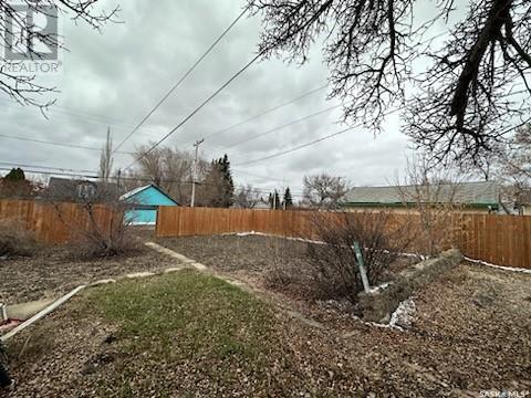 215 4th Avenue W, Kindersley, Saskatchewan  S0L 1S0 - Photo 2 - SK009437