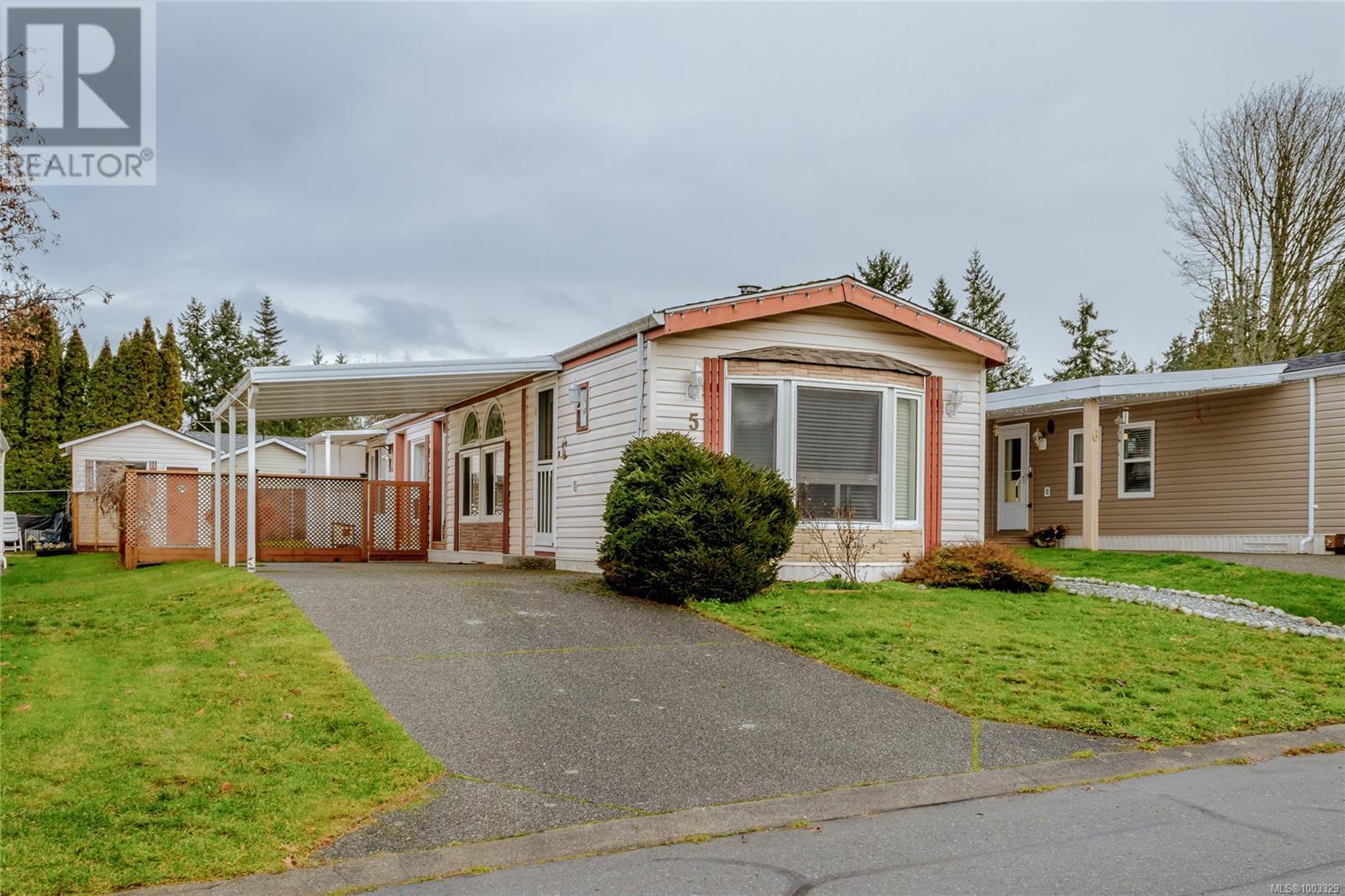 Property at 5 658 Alderwood Dr image 1