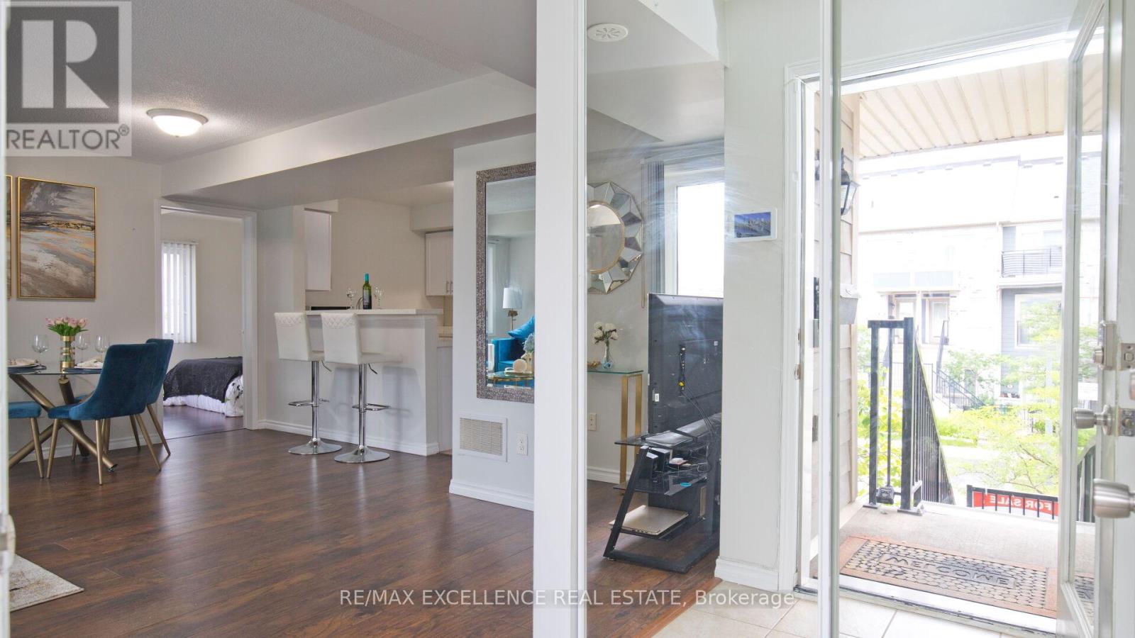 Property at 86 - 60 FAIRWOOD CIRCLE image 4