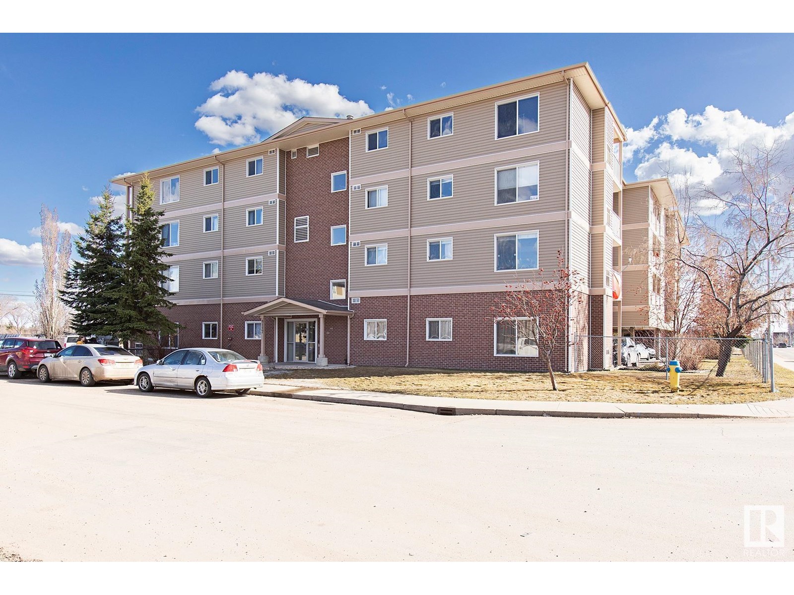 Property at #403 8117 114 Ave NW image 3
