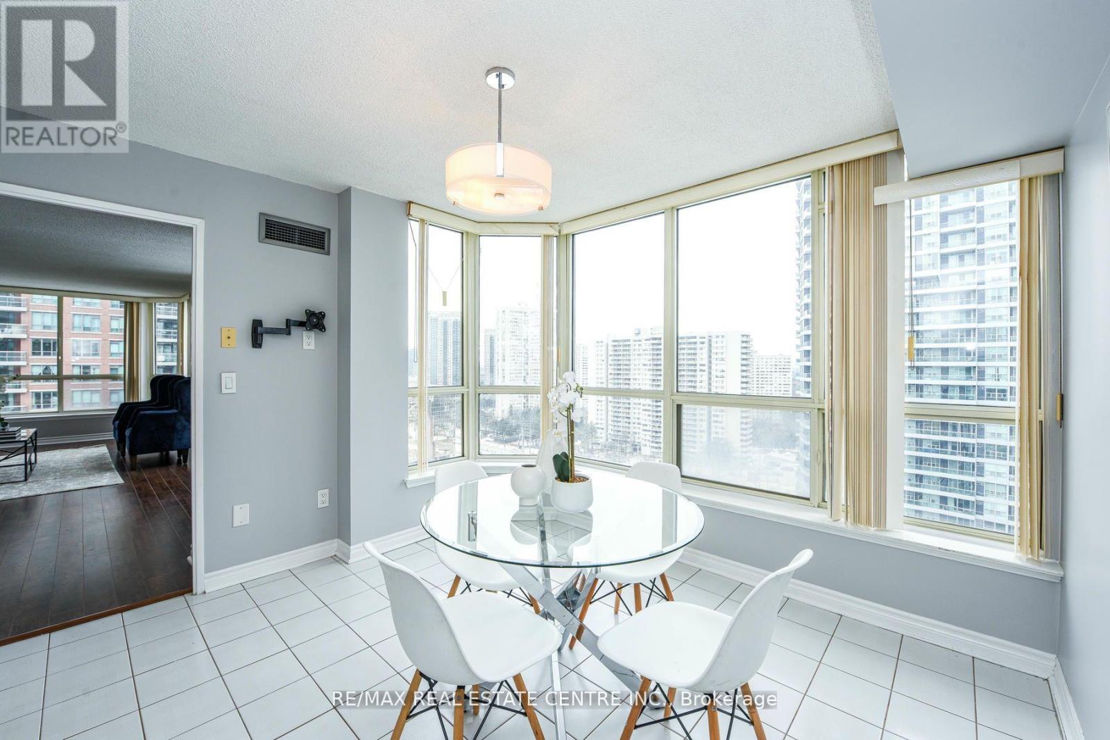 1805 - 55 Elm Drive, Mississauga, Ontario  L5B 3Z3 - Photo 15 - W12221434