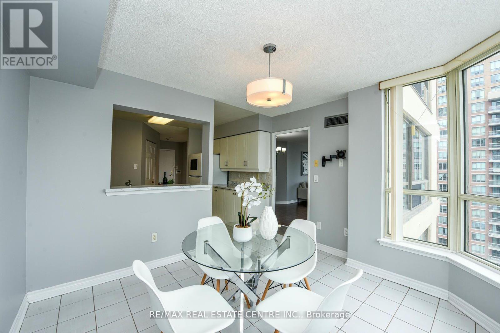 1805 - 55 Elm Drive, Mississauga, Ontario  L5B 3Z3 - Photo 16 - W12221434