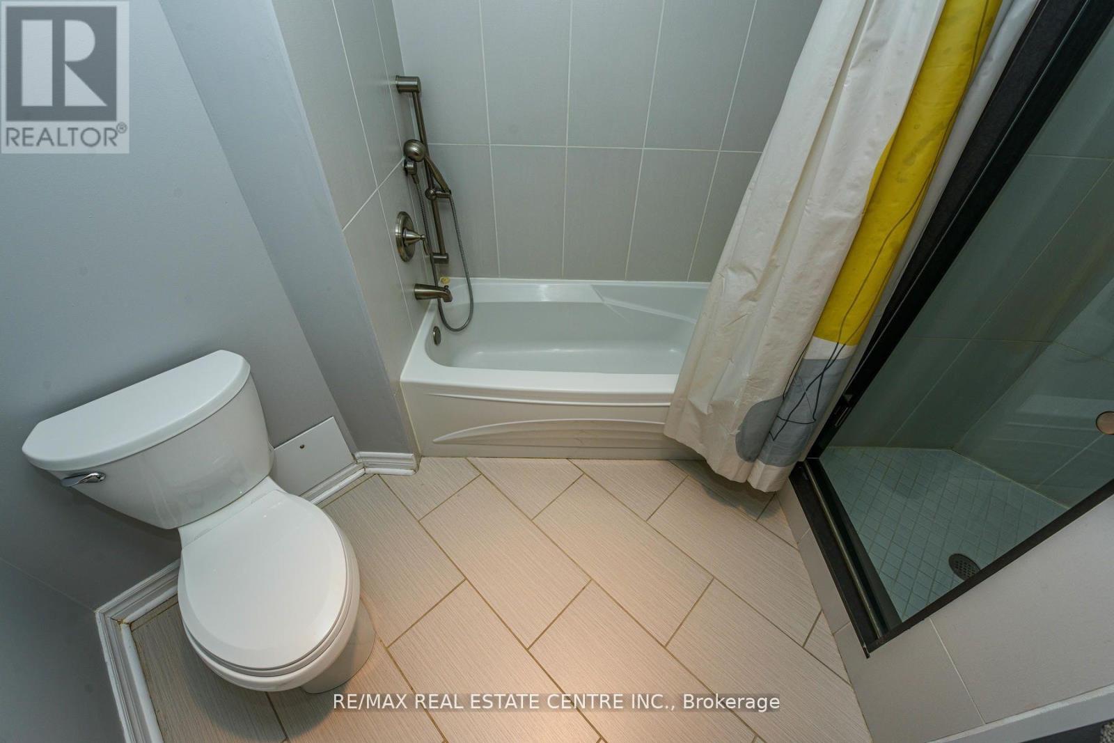 1805 - 55 Elm Drive, Mississauga, Ontario  L5B 3Z3 - Photo 34 - W12221434