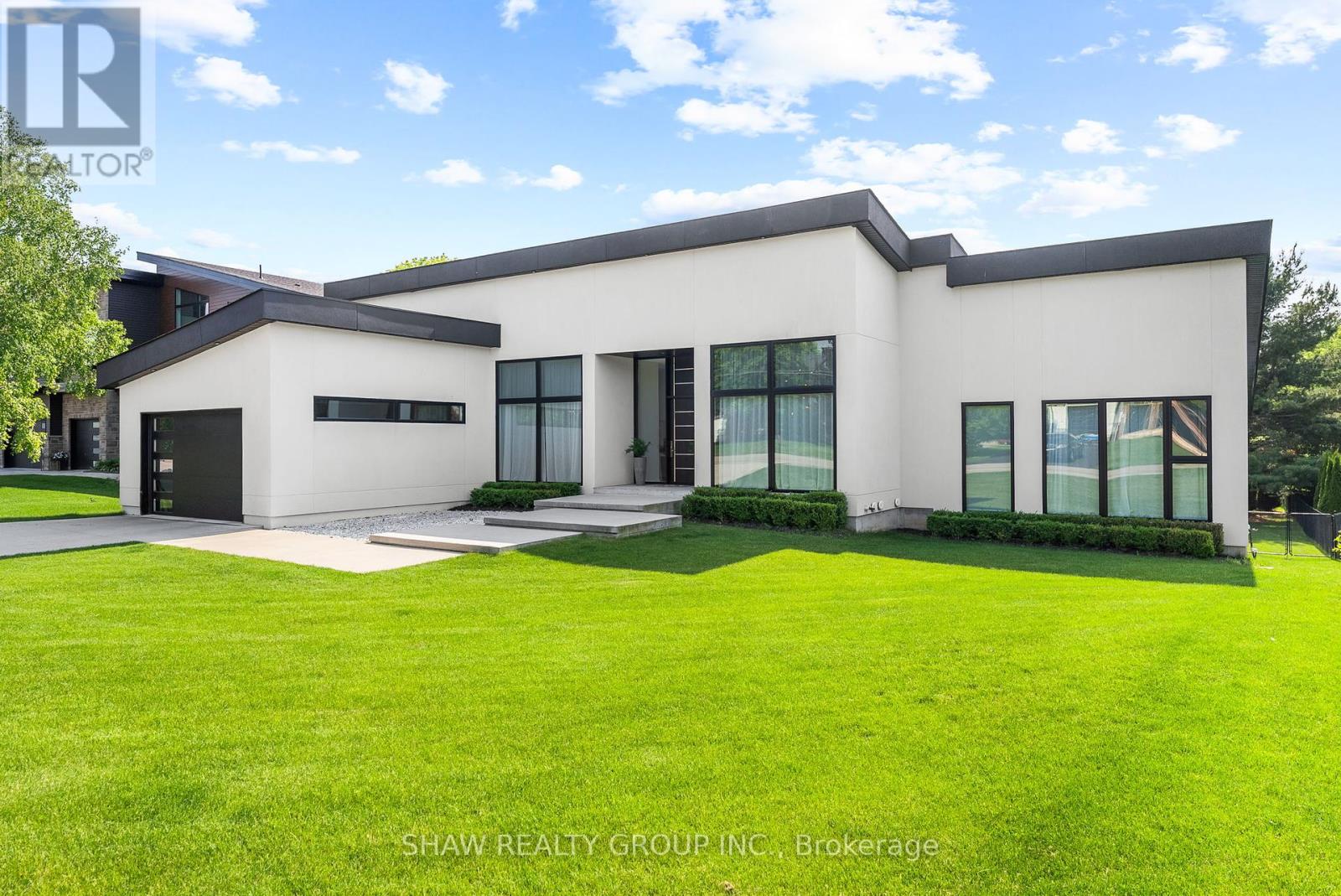 Property at 1448 MANNHEIM ROAD image 3