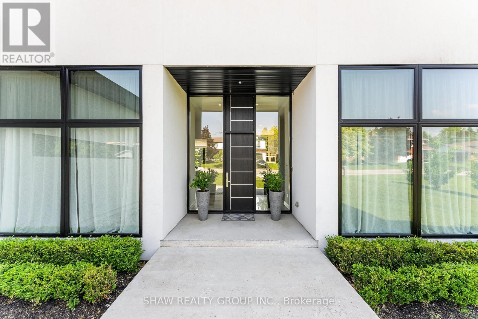 Property at 1448 MANNHEIM ROAD image 4