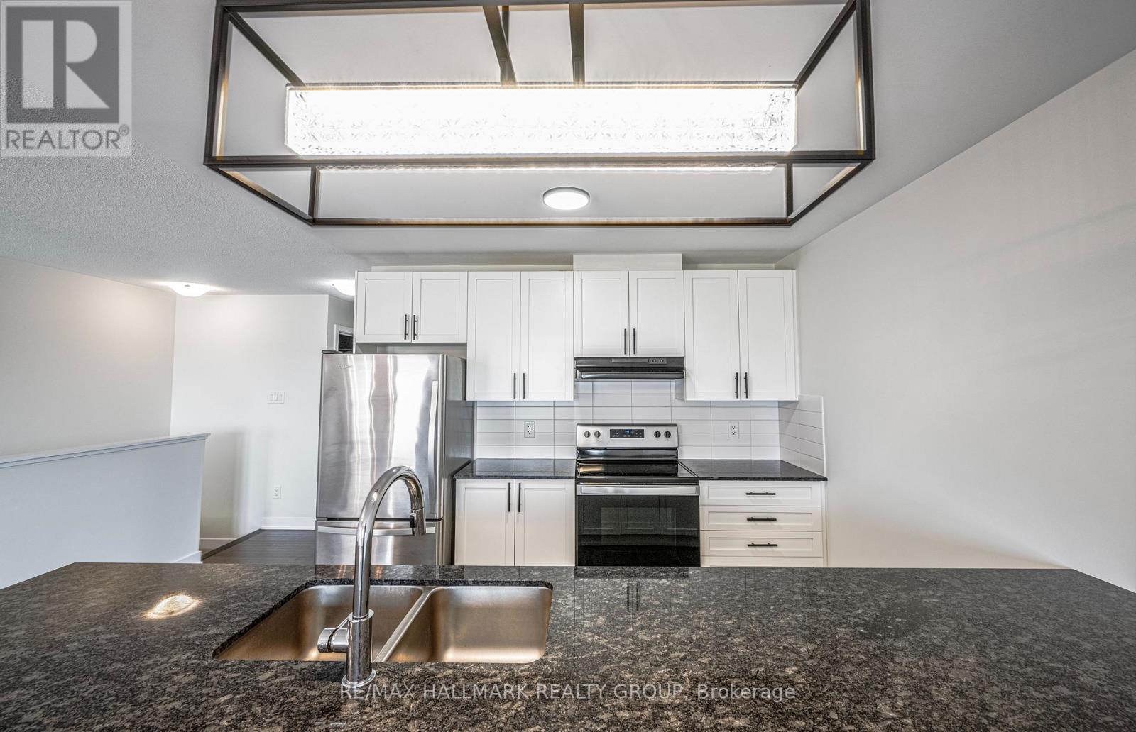 6357 Perth Street, Ottawa, Ontario  K0A 2Z0 - Photo 15 - X12221453