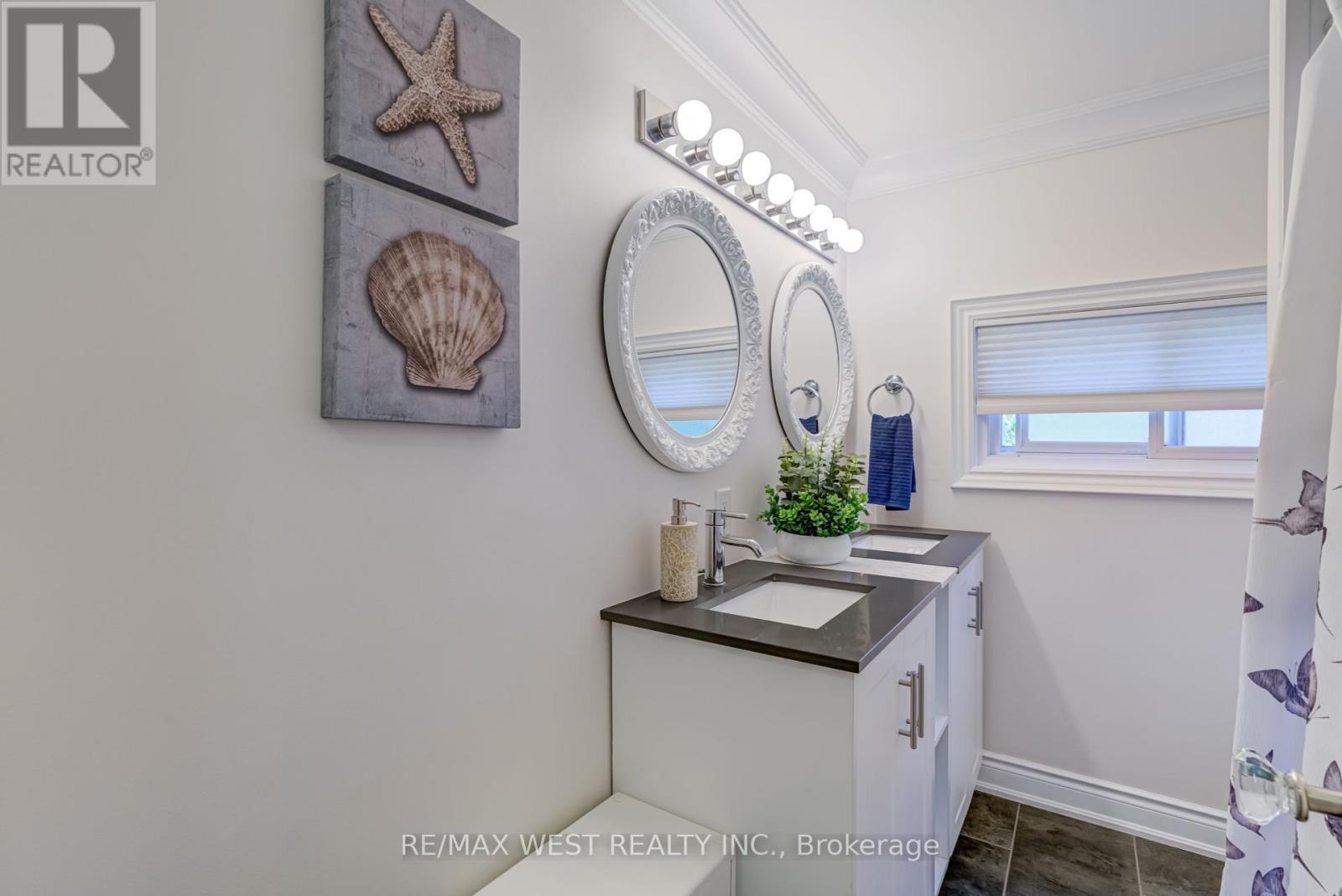 31 Beaver Street, Halton Hills (Glen Williams), Ontario  L7G 3P6 - Photo 14 - W12220873
