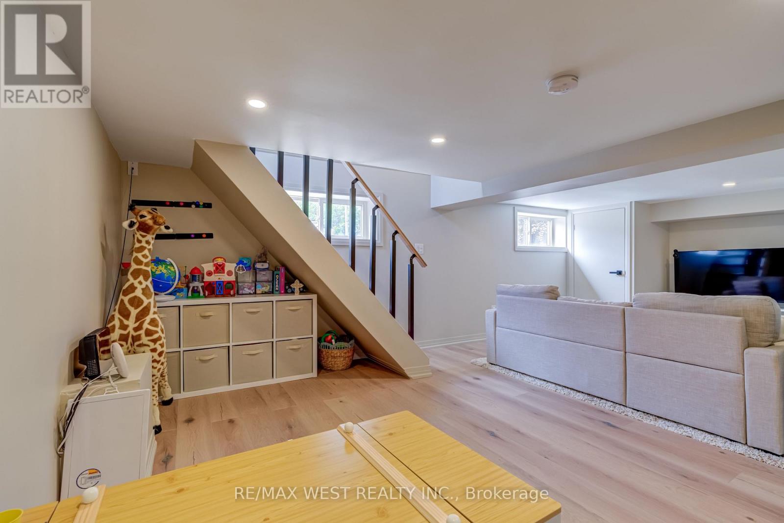 31 Beaver Street, Halton Hills (Glen Williams), Ontario  L7G 3P6 - Photo 20 - W12220873