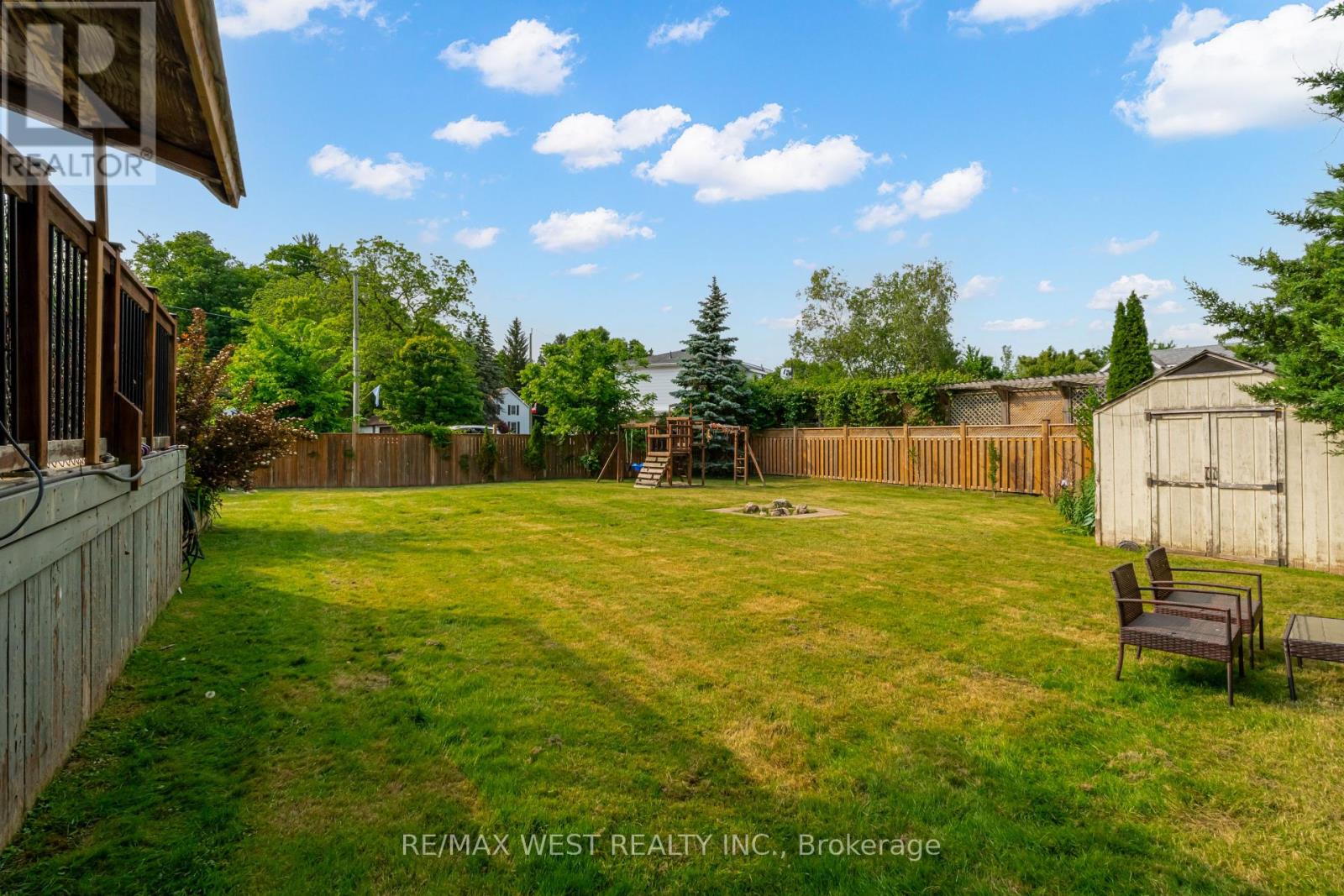 31 Beaver Street, Halton Hills (Glen Williams), Ontario  L7G 3P6 - Photo 23 - W12220873