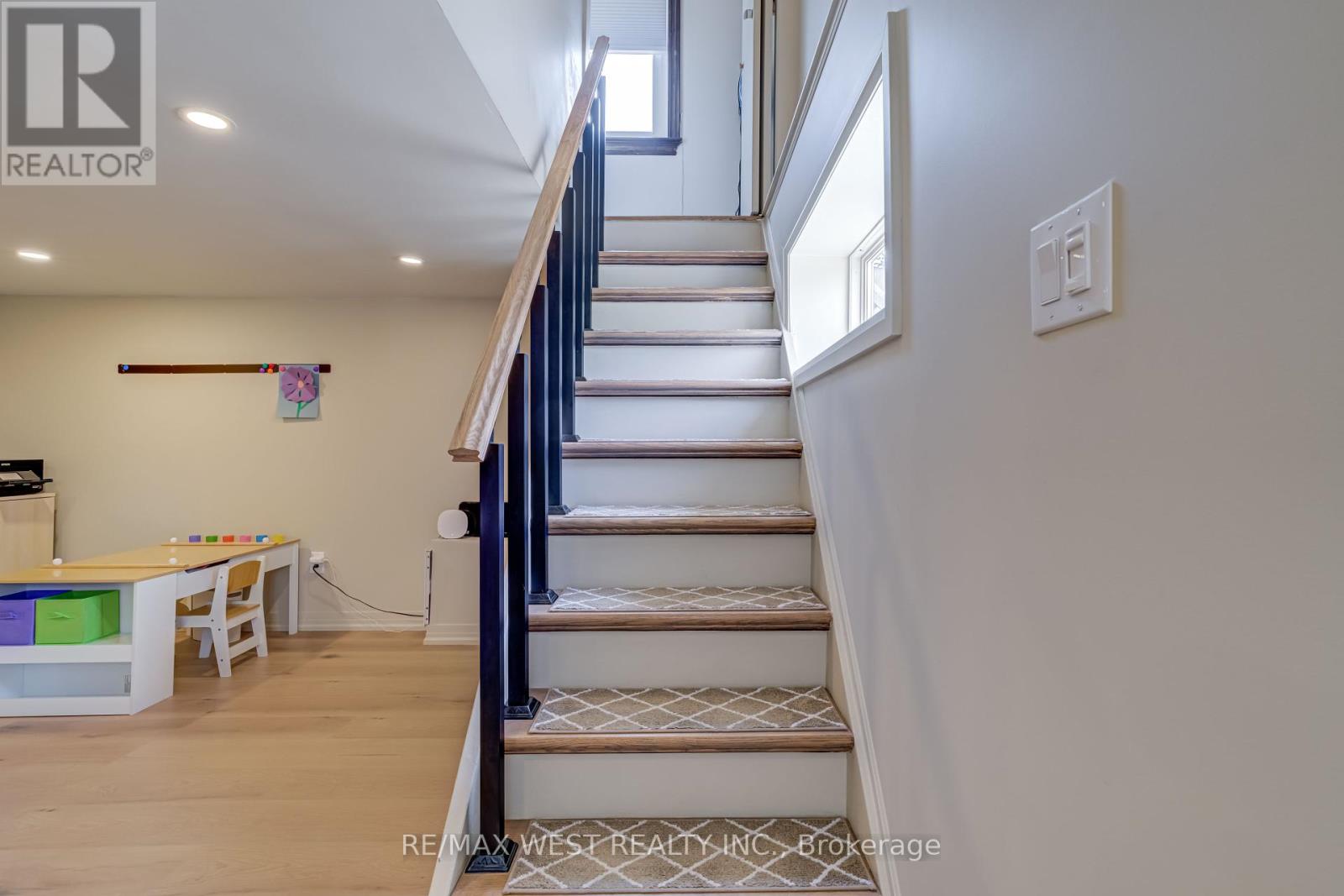 31 Beaver Street, Halton Hills (Glen Williams), Ontario  L7G 3P6 - Photo 16 - W12220873