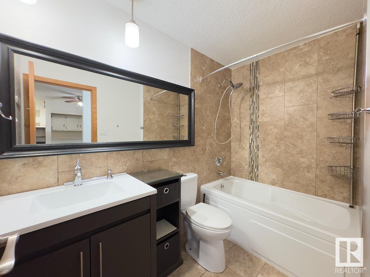 Property at #323 2327 119 ST NW image 3