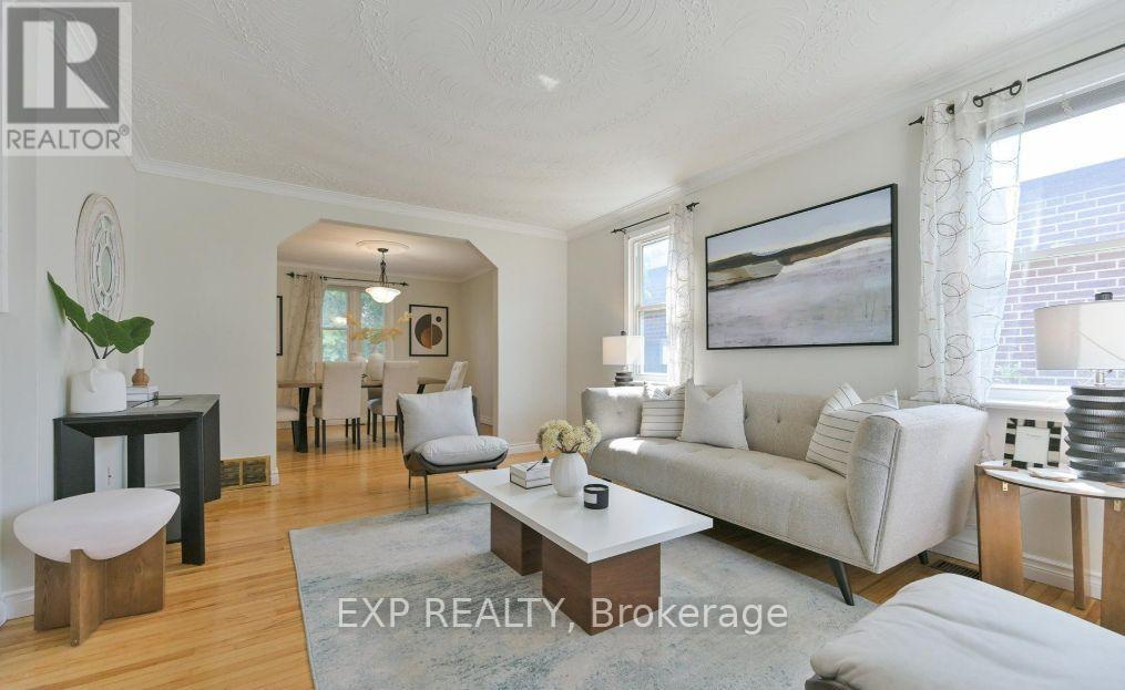 Property at 207 CHURCH STREET S image 4