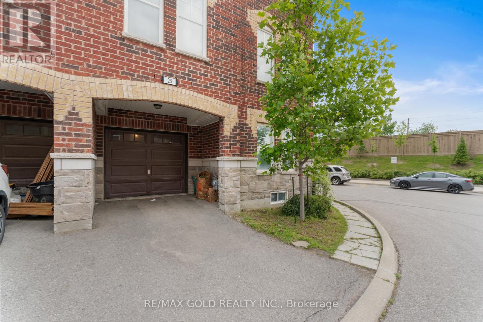 Property at 25 - 10 PORTER AVENUE W image 4
