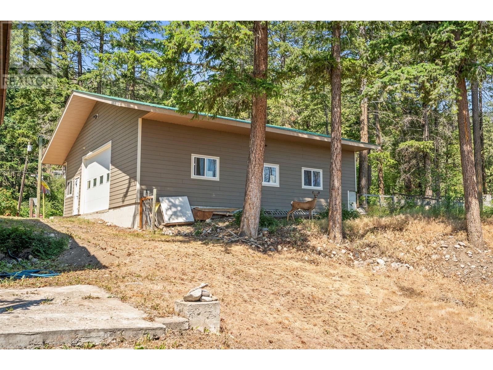 Property at 725 Udell Road image 3