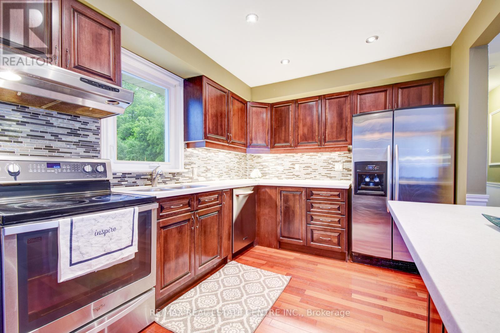 2518 Stillmeadow Road, Mississauga (Cooksville), Ontario  L5B 1X7 - Photo 12 - W12221470