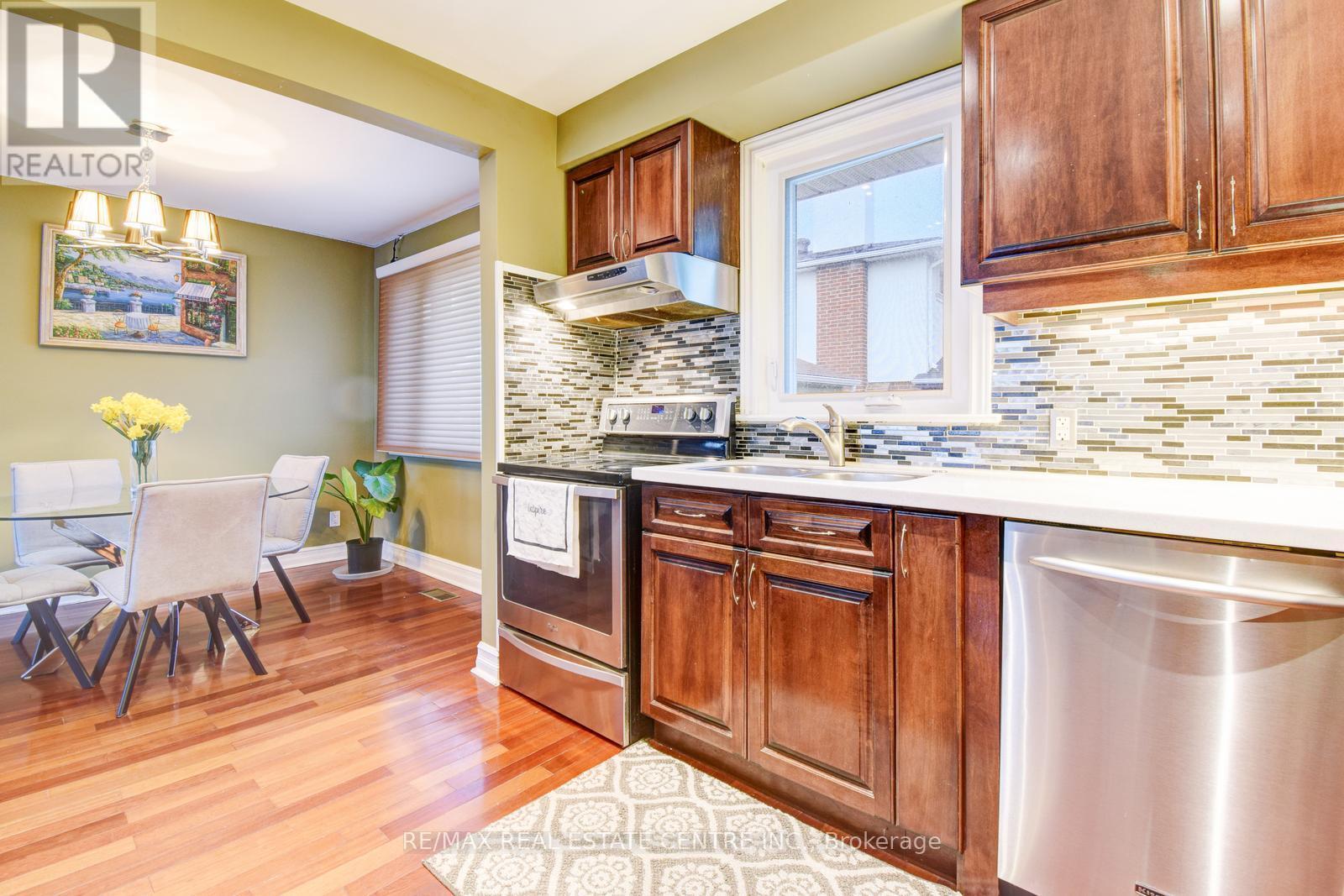 2518 Stillmeadow Road, Mississauga (Cooksville), Ontario  L5B 1X7 - Photo 14 - W12221470