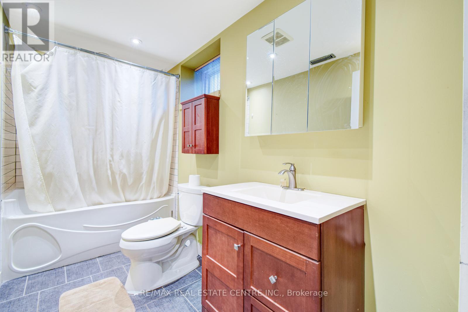2518 Stillmeadow Road, Mississauga (Cooksville), Ontario  L5B 1X7 - Photo 25 - W12221470