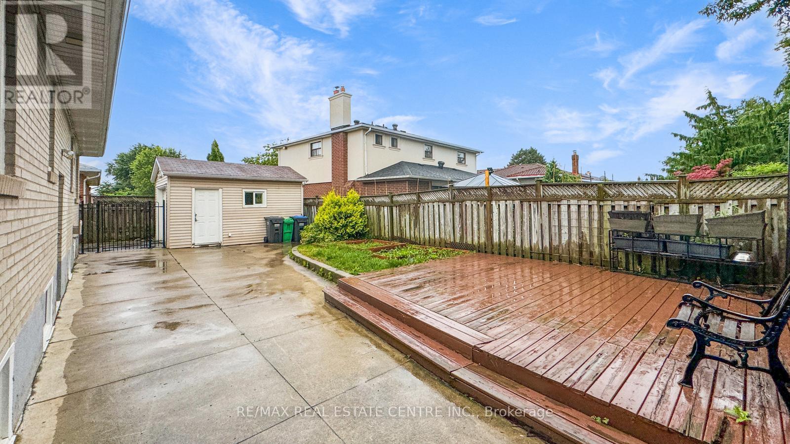 2518 Stillmeadow Road, Mississauga (Cooksville), Ontario  L5B 1X7 - Photo 36 - W12221470