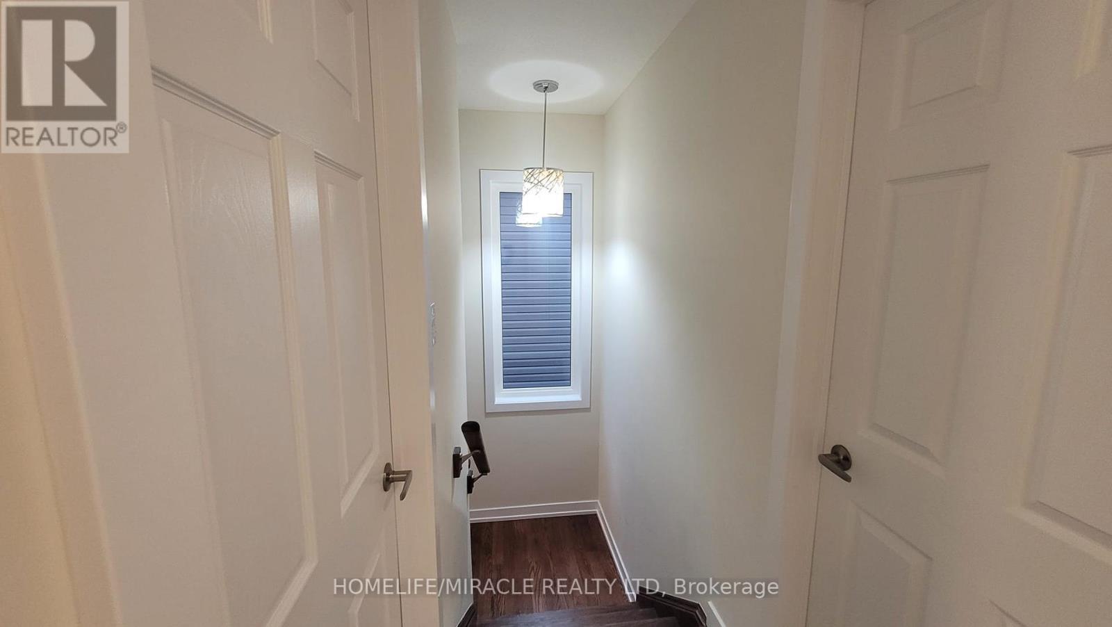 78 Lilac Circle, Haldimand, Ontario  N3W 0H6 - Photo 10 - X12221511