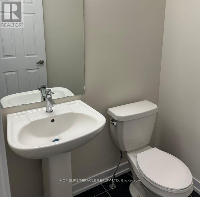 78 Lilac Circle, Haldimand, Ontario  N3W 0H6 - Photo 7 - X12221511