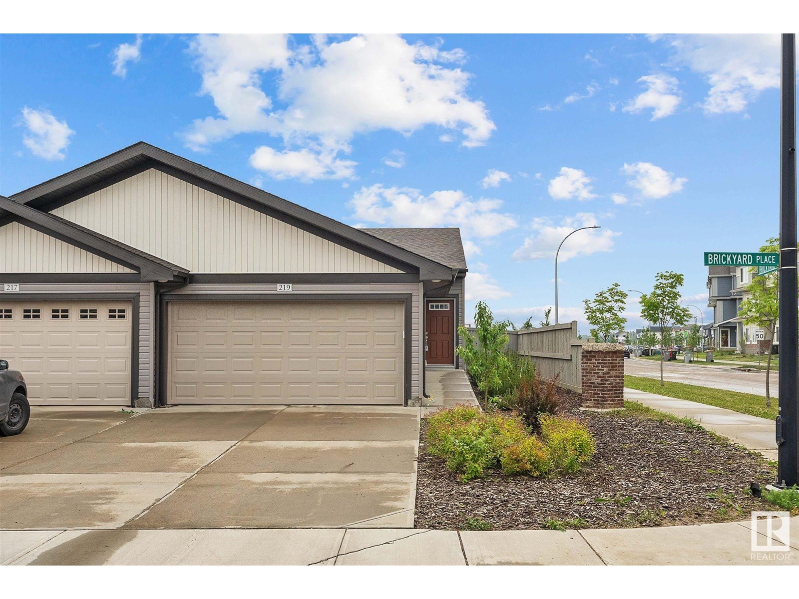 Property at 219 Brickyard PL image 1