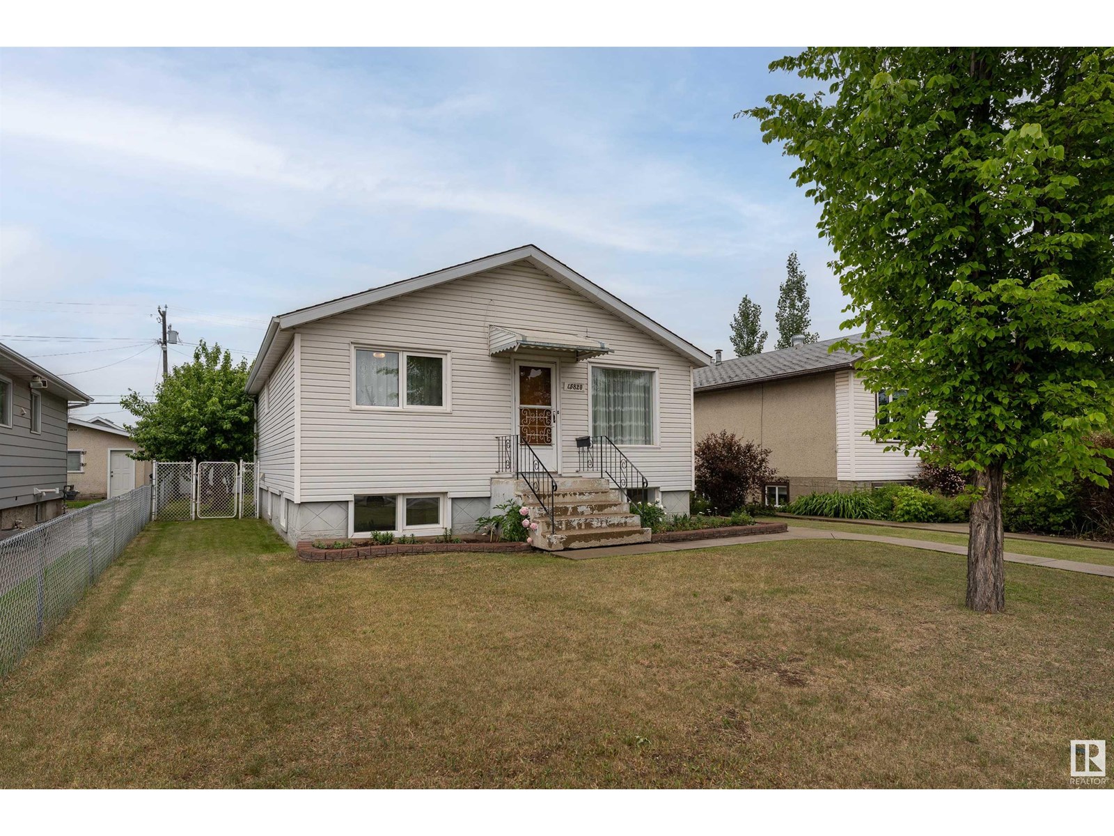 Property at 15820 100 AV NW NW image 2