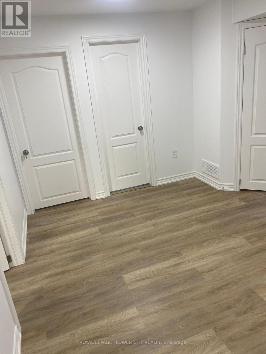 51 Beauchamp Drive, Cambridge, Ontario  N1S 0A2 - Photo 35 - X12148660