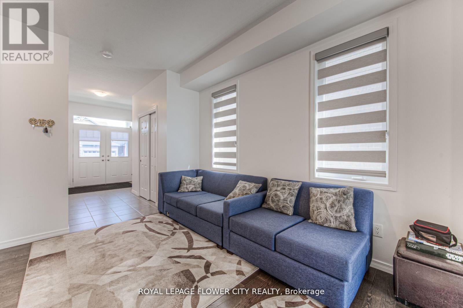 51 Beauchamp Drive, Cambridge, Ontario  N1S 0A2 - Photo 6 - X12148660