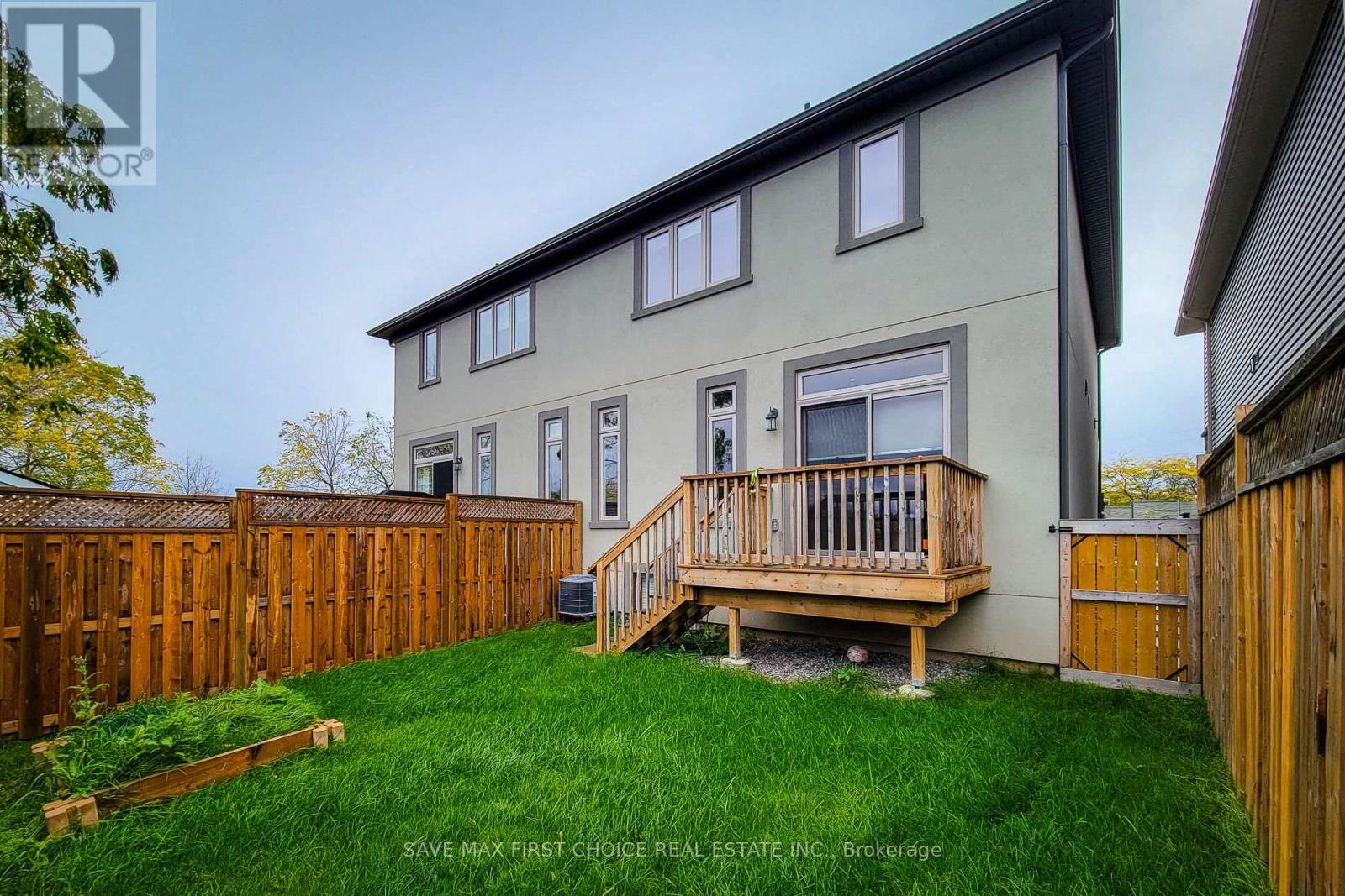 Property at 13 LINDSAY WAY image 3