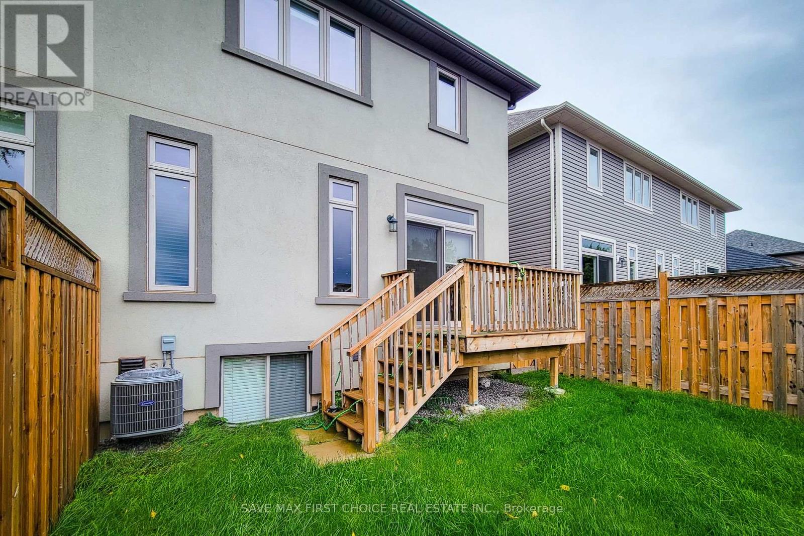 Property at 13 LINDSAY WAY image 4