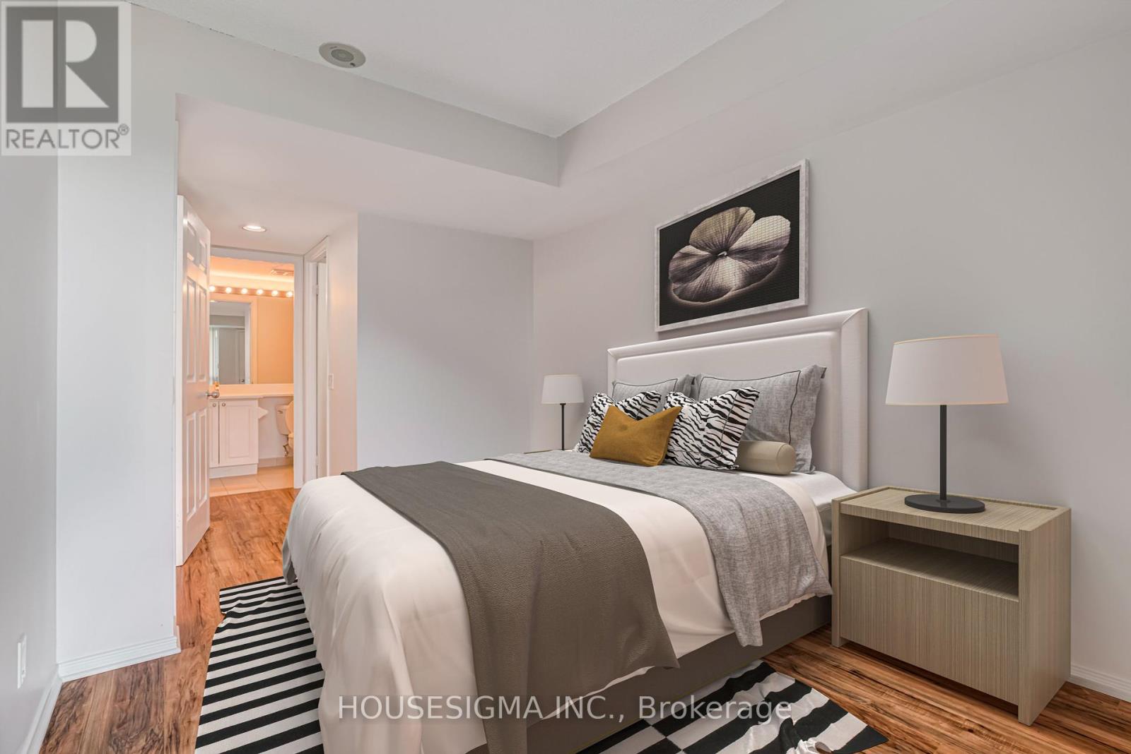 901 - 28 Harrison Garden Boulevard, Toronto (Willowdale East), Ontario  M2N 7B5 - Photo 6 - C12221614
