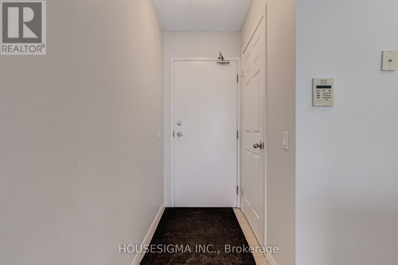 901 - 28 Harrison Garden Boulevard, Toronto (Willowdale East), Ontario  M2N 7B5 - Photo 8 - C12221614