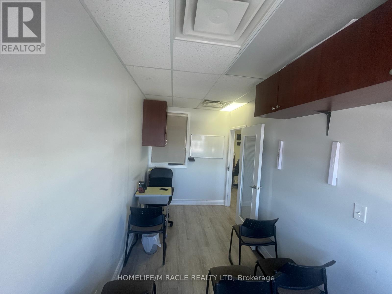 209 - 10095 Bramalea Road, Brampton, Ontario  L6R 0K1 - Photo 9 - W12221631