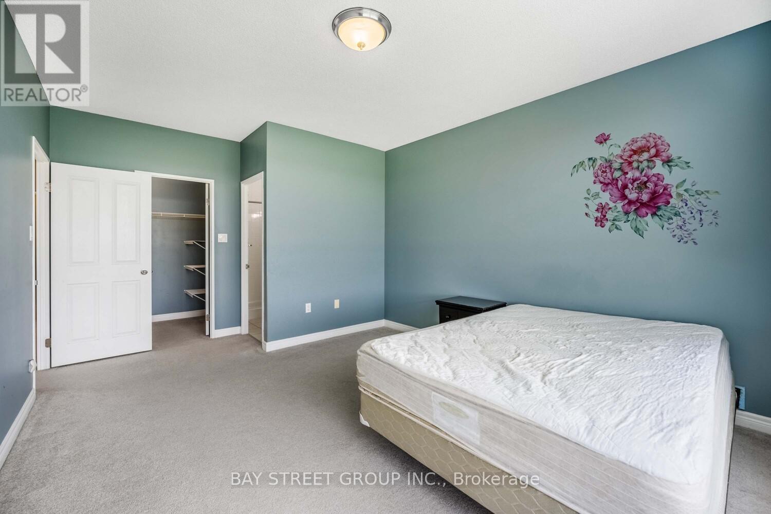 606 - 255 Keats Way, Waterloo, Ontario  N2L 6N6 - Photo 20 - X12221625
