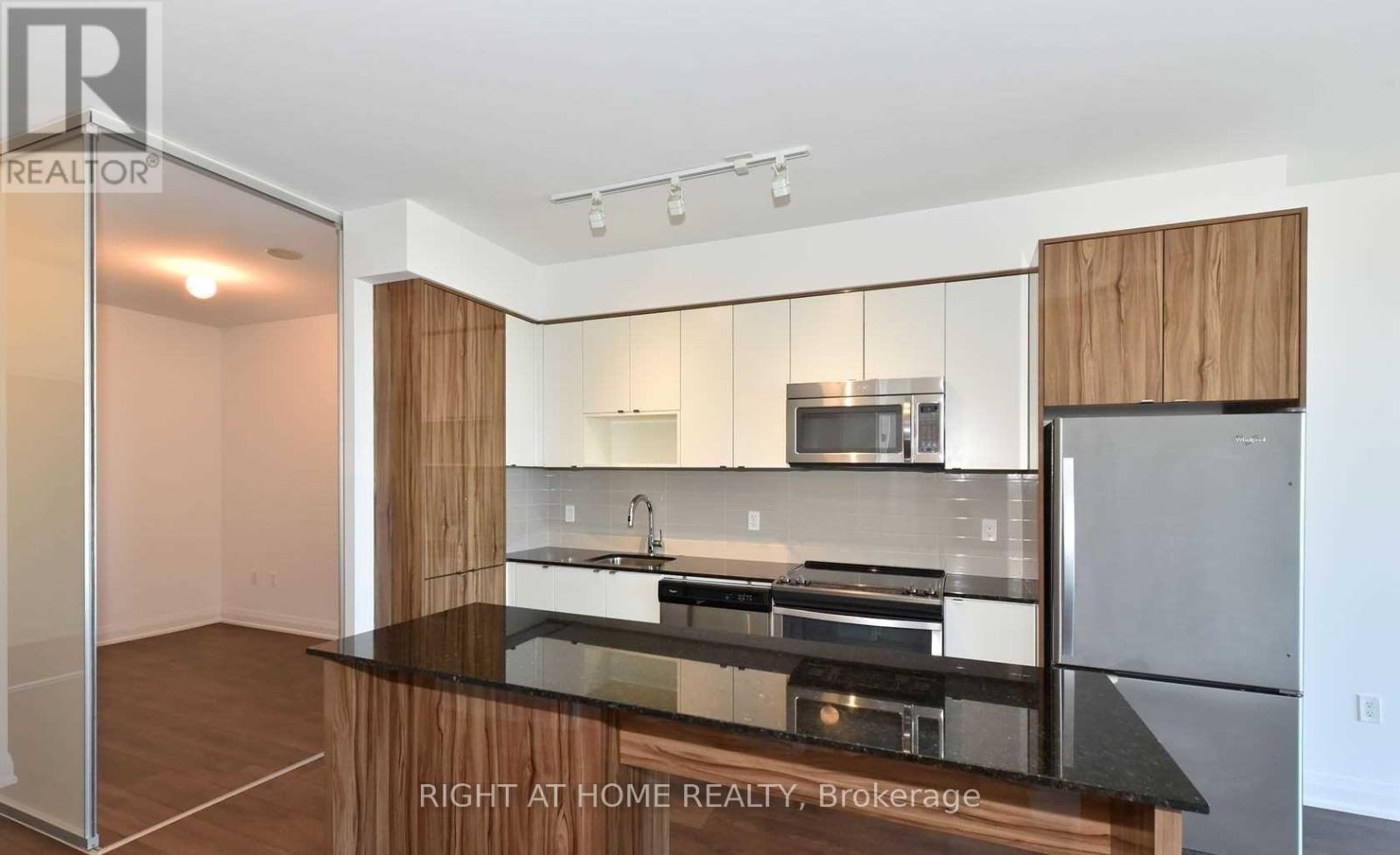 2801 - 9 Valhalla Inn Road, Toronto (Islington-City Centre West), Ontario  M9B 1S9 - Photo 10 - W12221587