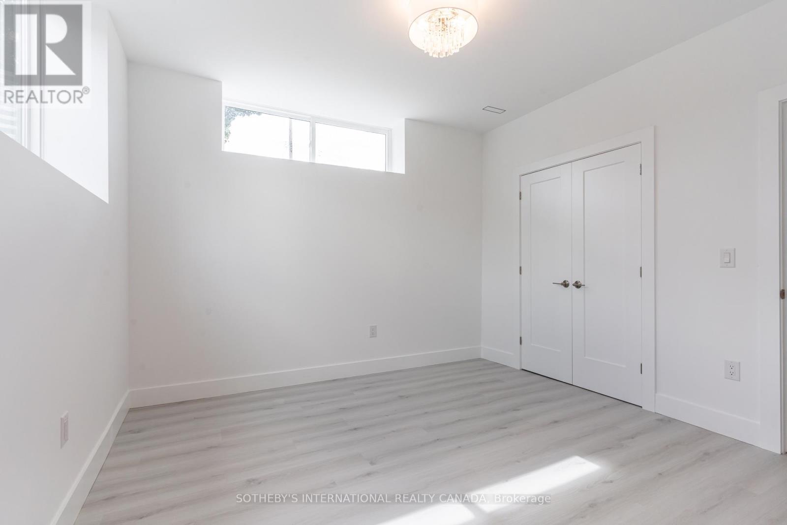 15 Burrard Road, Toronto (Elms-Old Rexdale), Ontario  M9W 3T1 - Photo 13 - W12221638