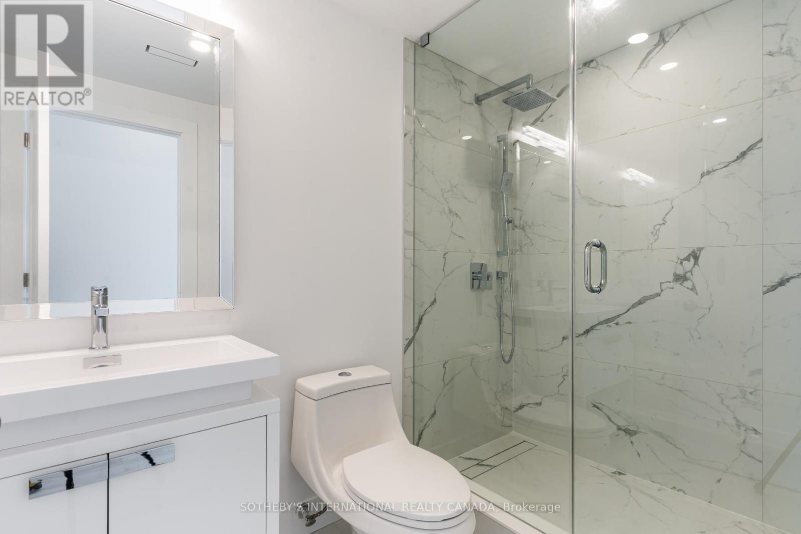 15 Burrard Road, Toronto (Elms-Old Rexdale), Ontario  M9W 3T1 - Photo 7 - W12221638