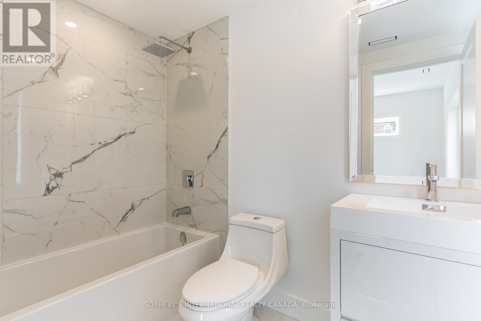 15 Burrard Road, Toronto (Elms-Old Rexdale), Ontario  M9W 3T1 - Photo 9 - W12221638
