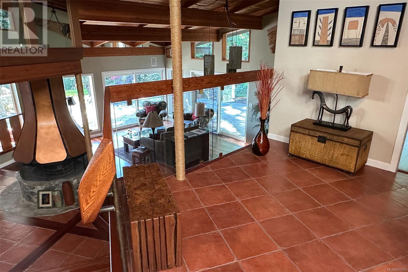 Property at 2248 Arbutus Rd image 3