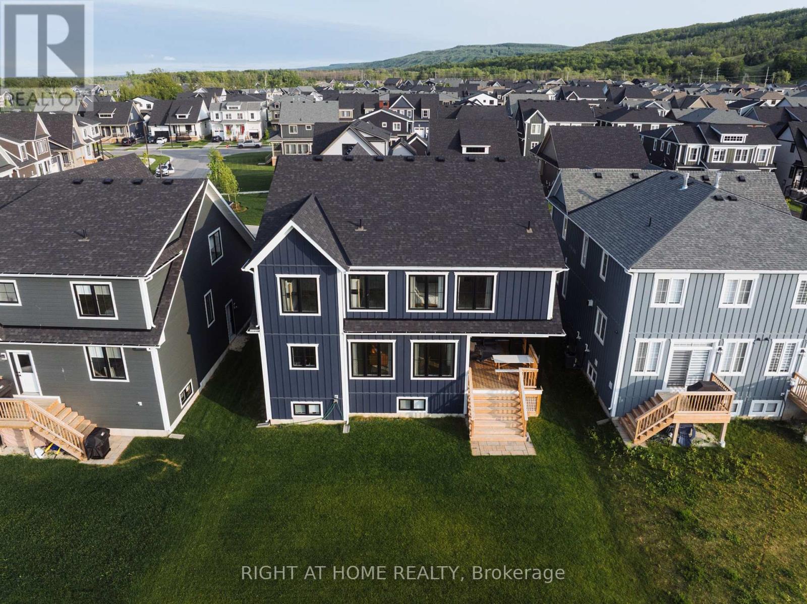 114 Black Willow Crescent, Blue Mountains, Ontario  L9Y 5L8 - Photo 47 - X12208484