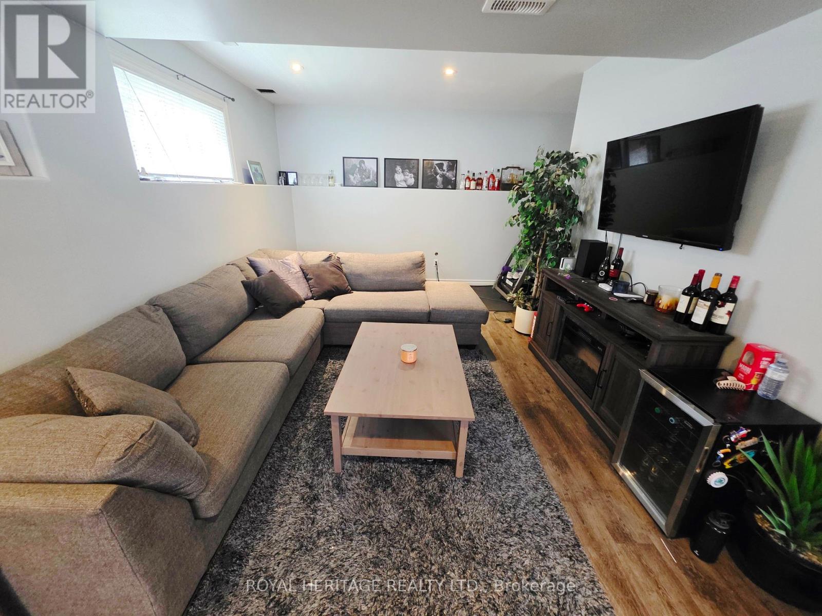 124 Mary Street W, Kawartha Lakes, Ontario  K9V 0B8 - Photo 12 - X12221716