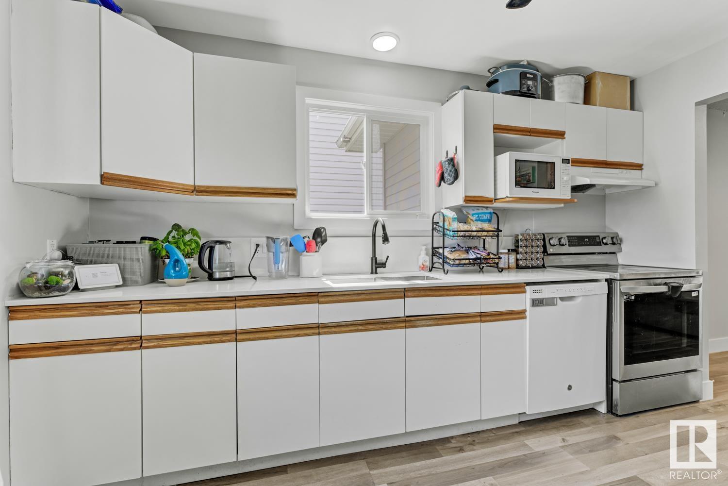 Property at 3532 49A ST NW image 5