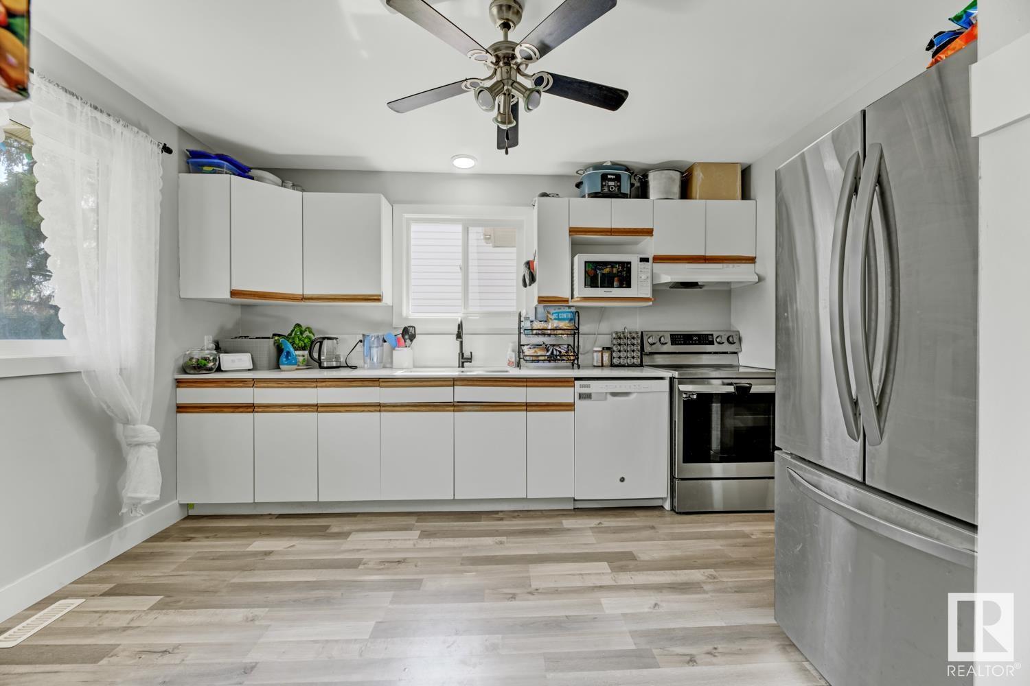 Property at 3532 49A ST NW image 2