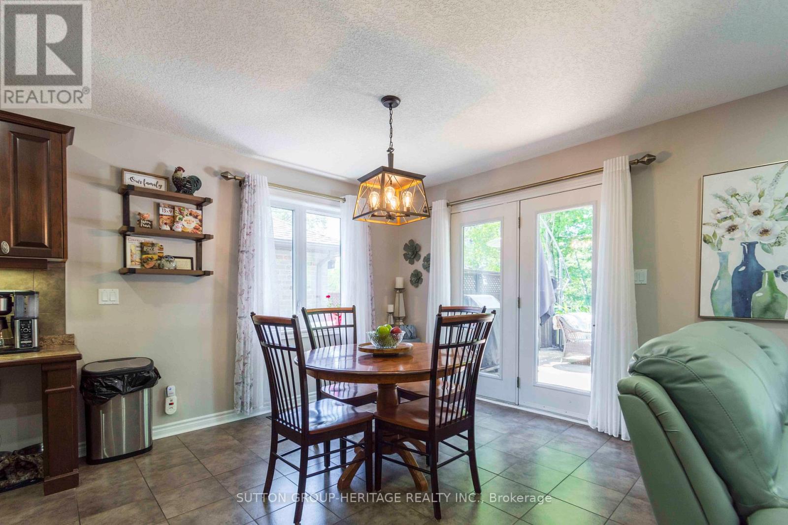 39 Lakewood Crescent, Quinte West, Ontario  K8V 5P4 - Photo 13 - X12221719