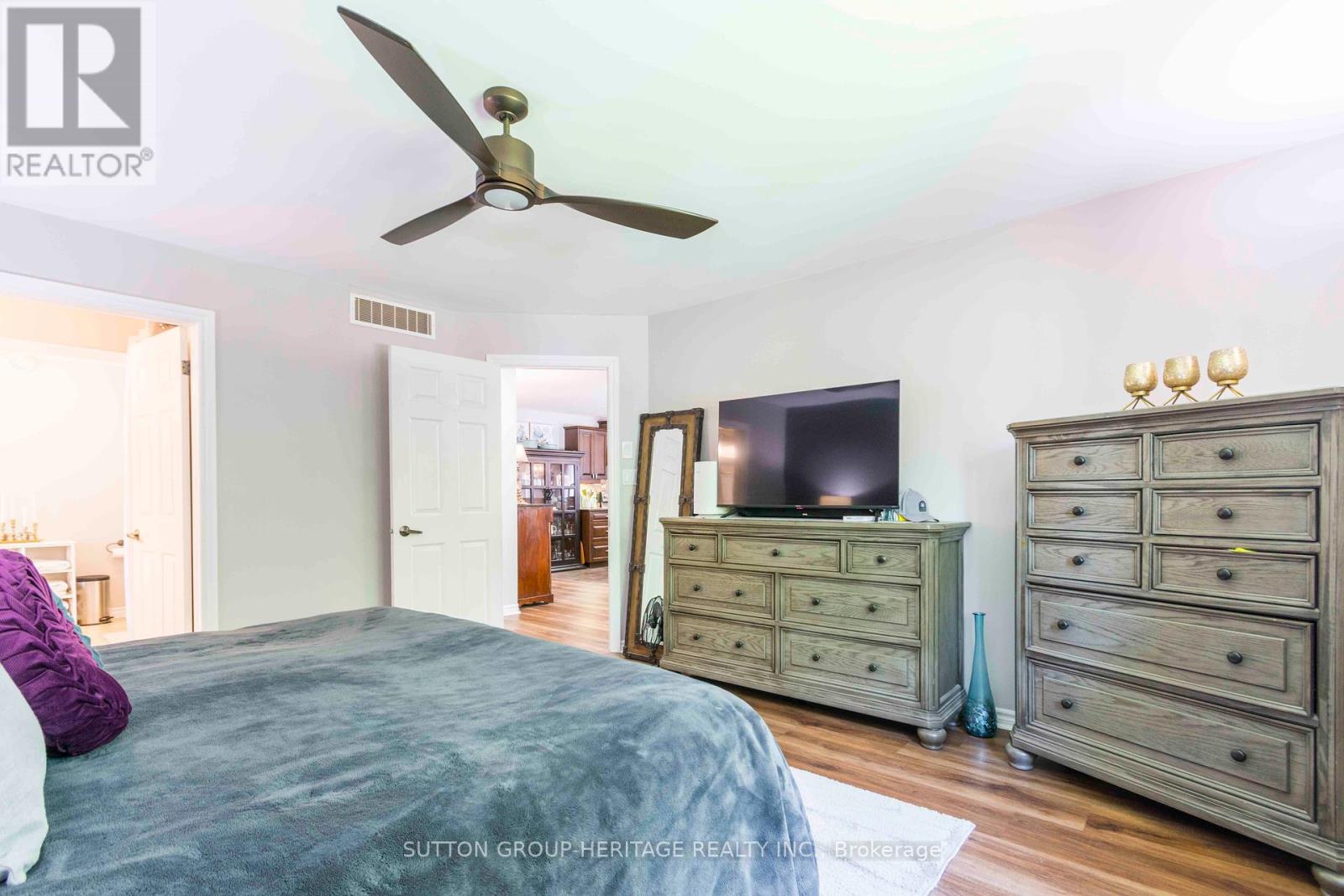 39 Lakewood Crescent, Quinte West, Ontario  K8V 5P4 - Photo 18 - X12221719