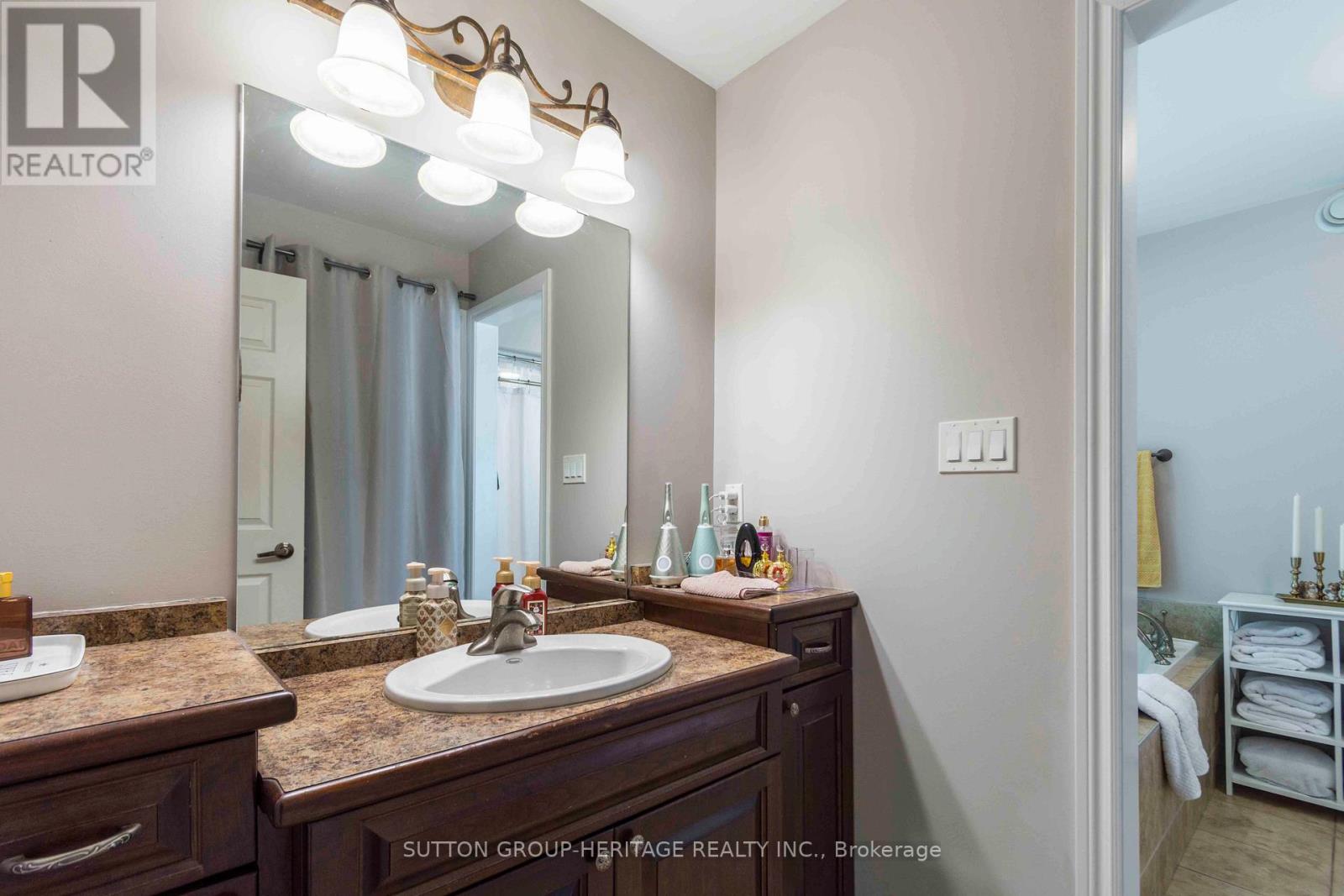 39 Lakewood Crescent, Quinte West, Ontario  K8V 5P4 - Photo 19 - X12221719